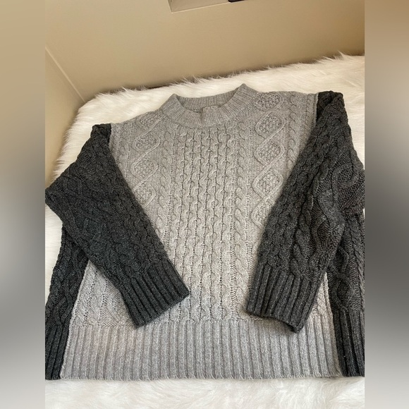 J crew oversized cable knit crewneck color block Gray Sweater - Picture 2 of 10